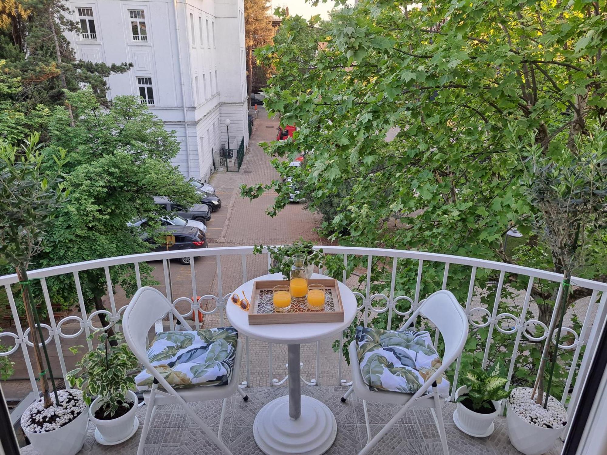 פודגוריצה Gallery Apartment מראה חיצוני תמונה