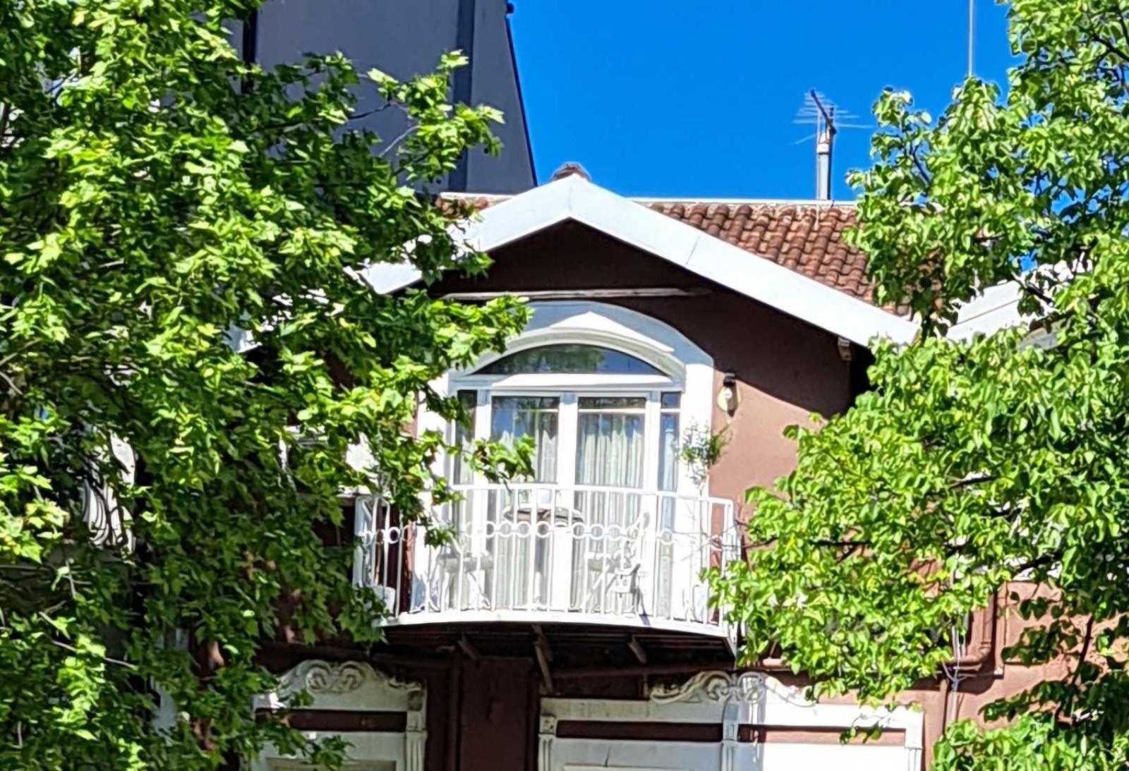 פודגוריצה Gallery Apartment מראה חיצוני תמונה