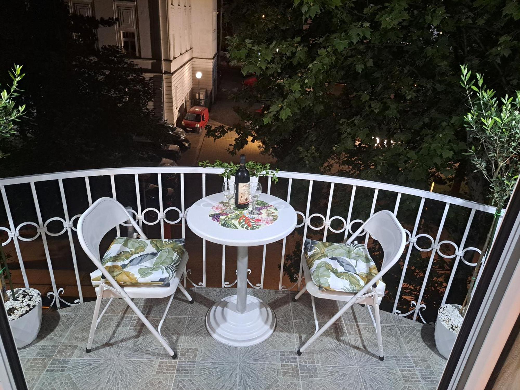 פודגוריצה Gallery Apartment מראה חיצוני תמונה