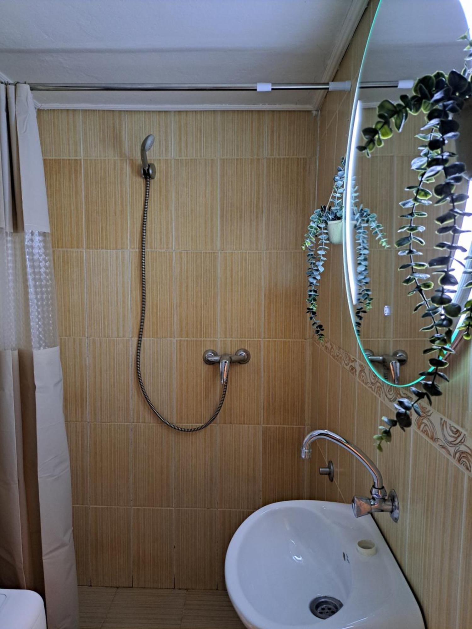 פודגוריצה Gallery Apartment מראה חיצוני תמונה